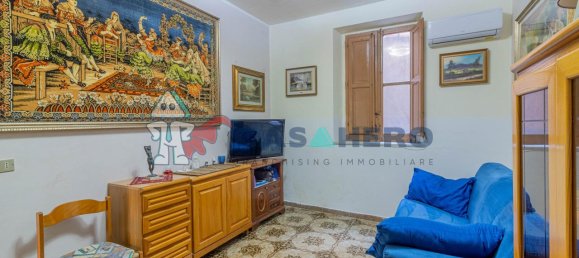 2-salle Appartement à Villabate, Italy No. 13138 10