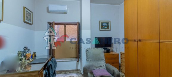 2-salle Appartement à Villabate, Italy No. 13138 17