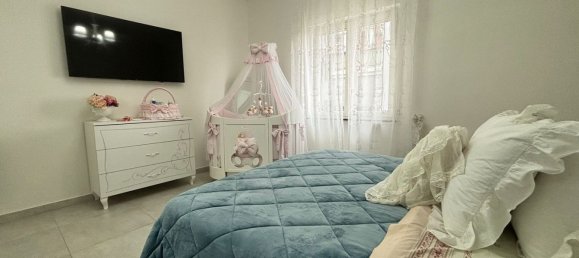 3 rooms Apartment in Naples, Italy No. 177659 6