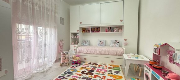 3 rooms Apartment in Naples, Italy No. 177659 8