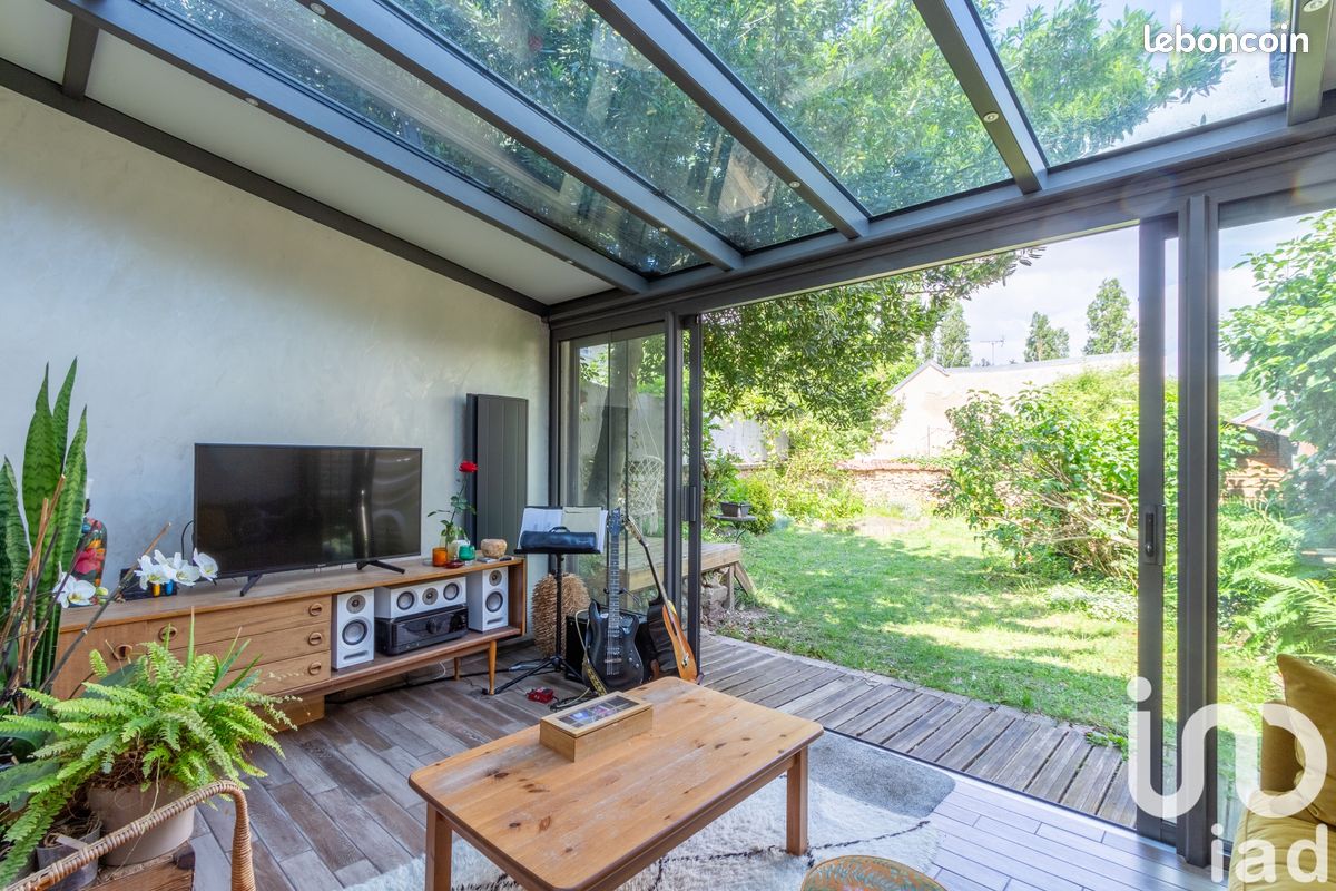 Дуплекс с 2 спальнями в Иньи, Франция № 329548