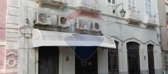 Здание 593м² в Вила Франка ди Шира, Португалия № 74465 3