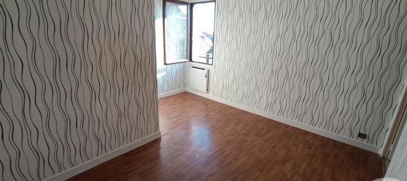 Apartamento de 1 dormitorio en La Chatre, France No. 215687 4