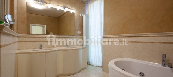 4 bedrooms Villa in Lucca, Italy No. 229141 14