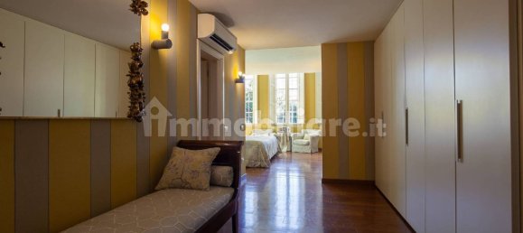 4 bedrooms Villa in Lucca, Italy No. 229141 13