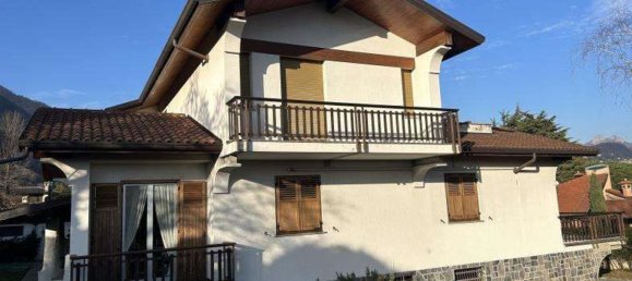 16غرفة فيلا في Erba, Italy رقم 2852 2