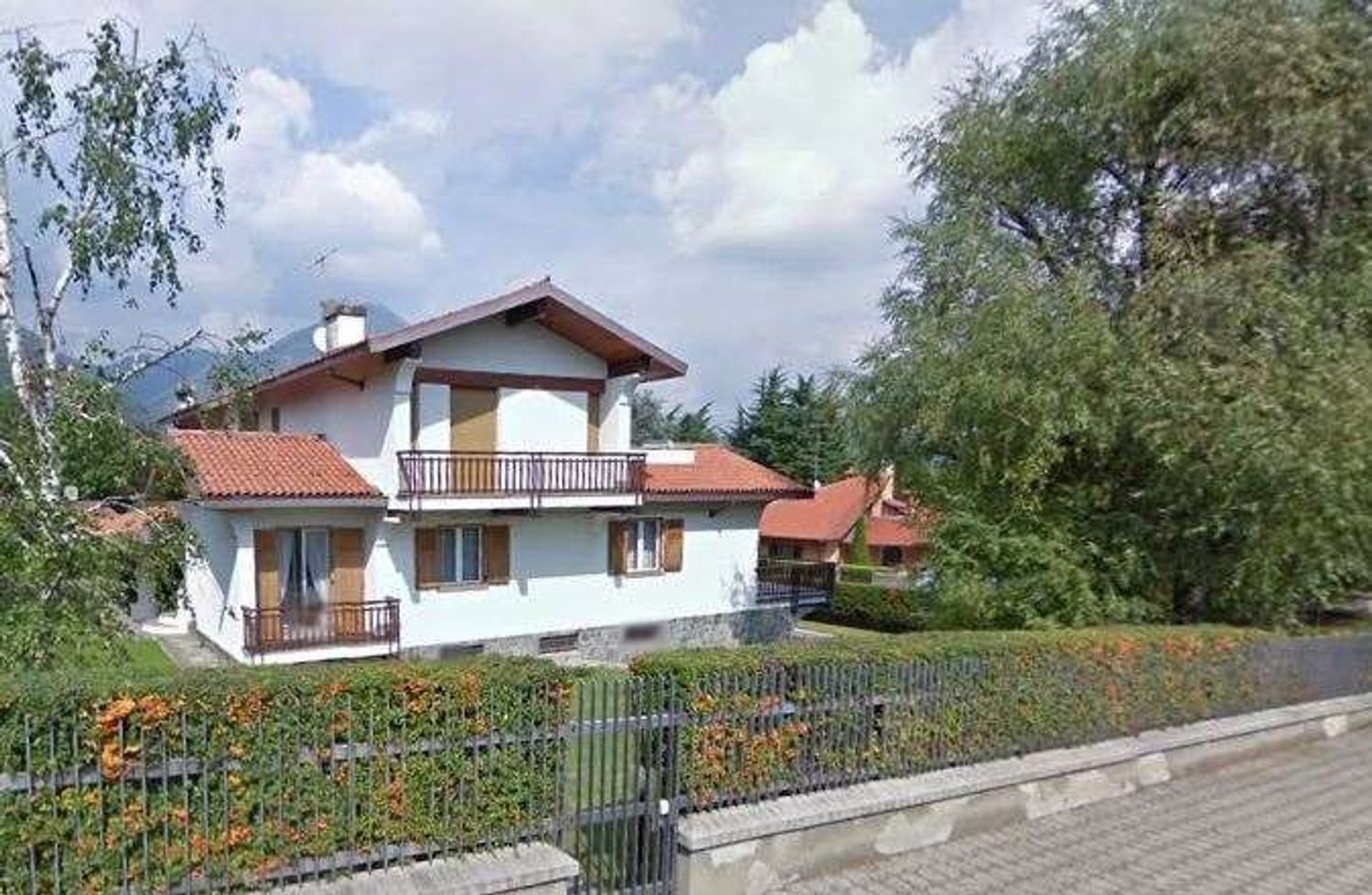 16غرفة فيلا في Erba, Italy رقم 2852