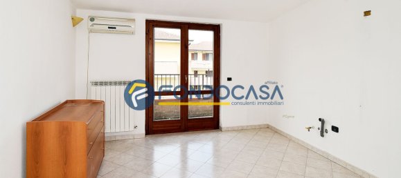 Apartamento de 2 dormitorios en Crespiatica, Italy No. 329814 5