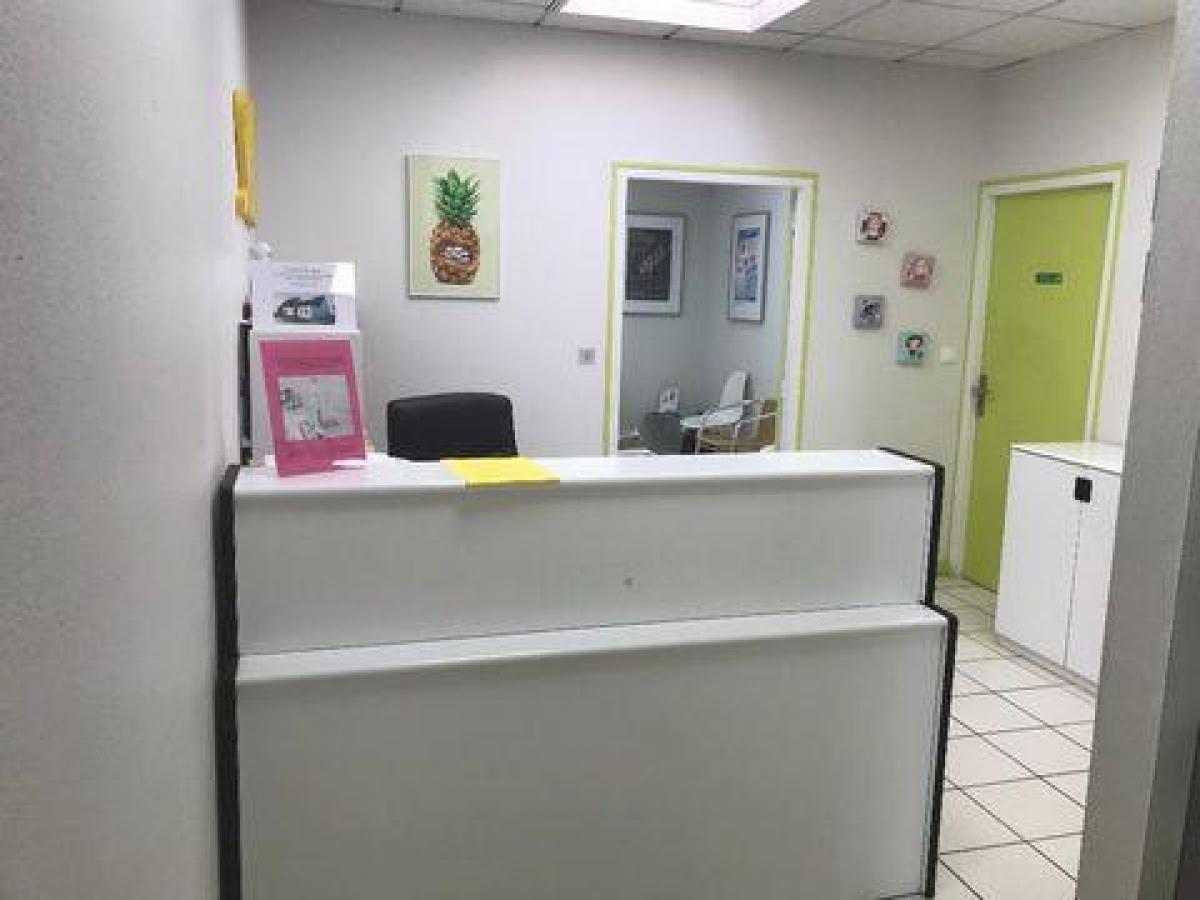 Escritório em Guerande, France 87 m² N.º 17996