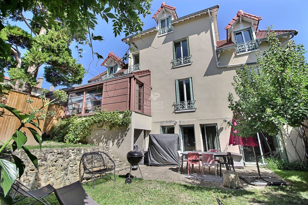 5 Schlafzimmer Haus in Triel-sur-Seine, France, Nr. 176092