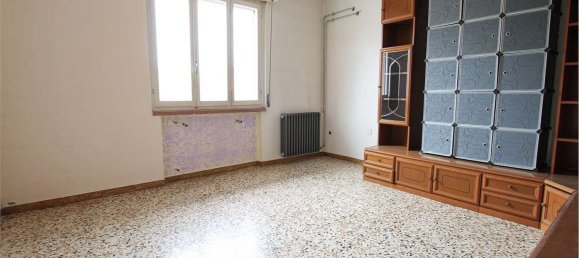 4 rooms Apartment in Ronco all'Adige, Italy No. 59706 11