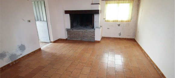 4 rooms Apartment in Ronco all'Adige, Italy No. 59706 13
