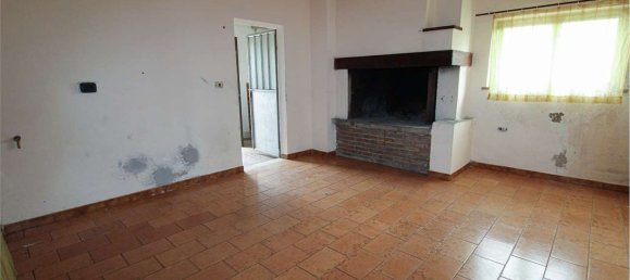 4 rooms Apartment in Ronco all'Adige, Italy No. 59706 14