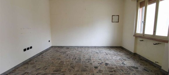 4 rooms Apartment in Ronco all'Adige, Italy No. 59706 5