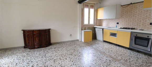 4 rooms Apartment in Ronco all'Adige, Italy No. 59706 2