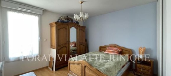 Квартира с 2 спальнями в Амберьё-ан-Бюже, Франция № 312427 5