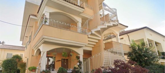 3-salle Appartement à Tortoreto, Italy No. 95379 3