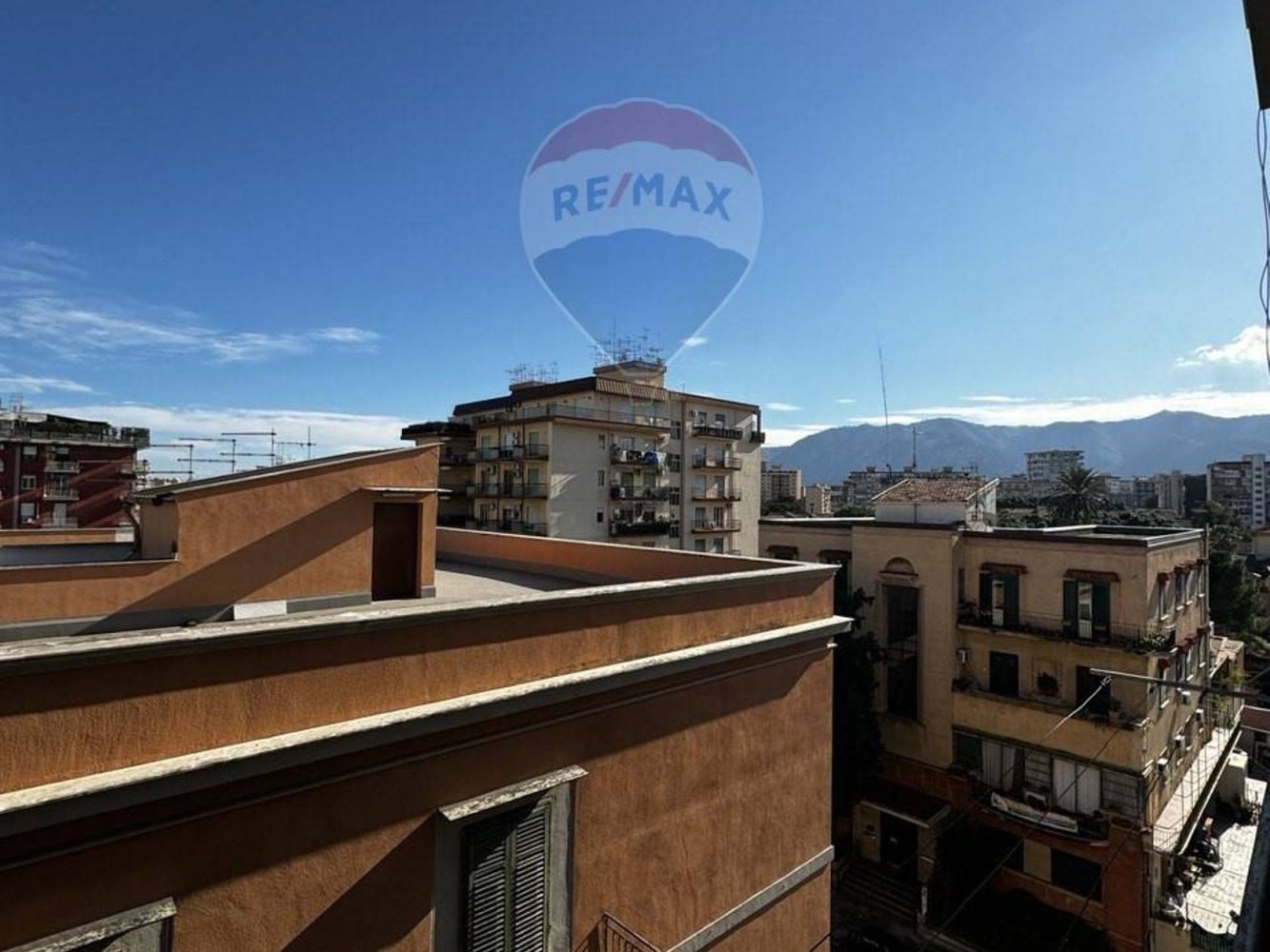 2 bedrooms Apartment in Palermo, Italy No. 127415