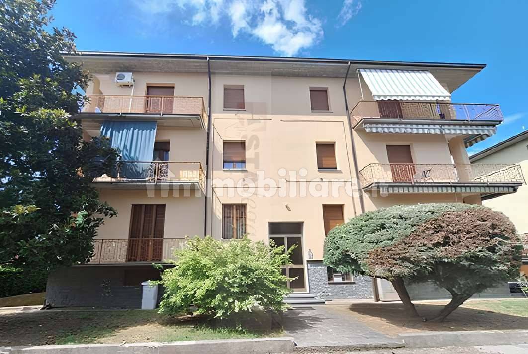 3 rooms Apartment in Voghera, Italy No. 202701
