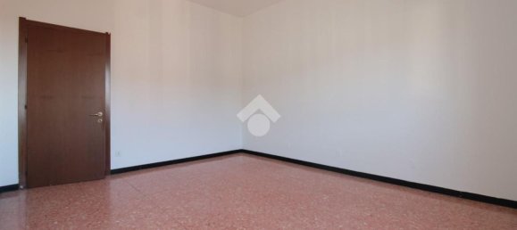 2-salle Appartement à Trezzo sull'Adda, Italy No. 220089 20