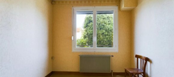 4 bedrooms House in Conflans-sur-Seine, France No. 250405 10