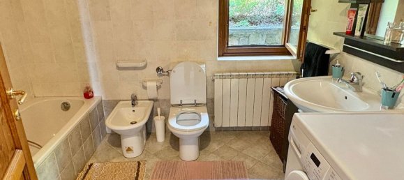 4 bedrooms House in Oggebbio, Italy No. 342739 8