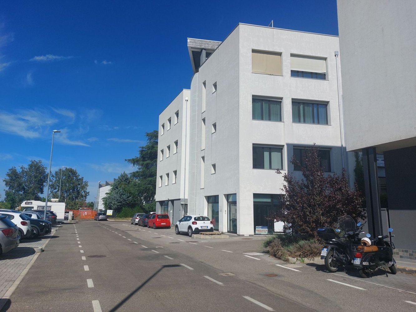 Bureau à San Lazzaro di Savena, Italy 60m² No. 323911