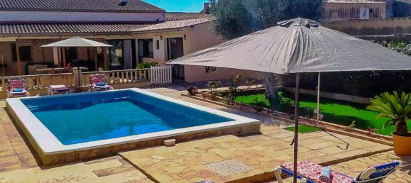 5 bedrooms House in Ses Salines, Spain No. 175546 10