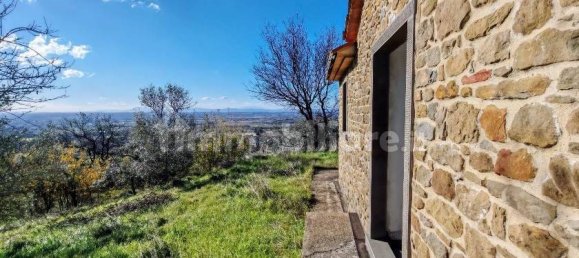 Дом с 2 спальнями в Кортона, Италия № 78860 20