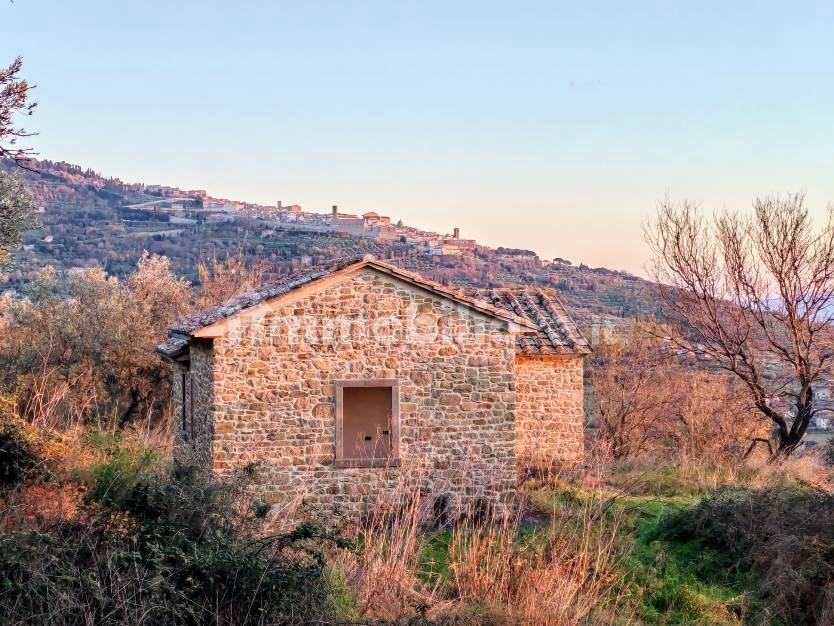 Дом с 2 спальнями в Кортона, Италия № 78860