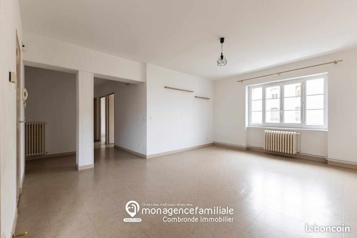3 chambres Appartement à Aigueperse, France No. 265272