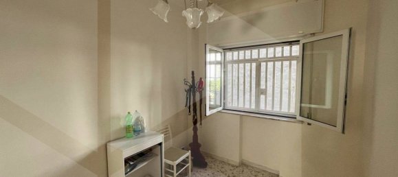 3 rooms Apartment in Bari, Italy No. 26393 18