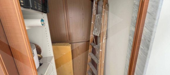 3 rooms Apartment in Bari, Italy No. 26393 2