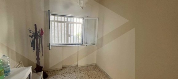 3 rooms Apartment in Bari, Italy No. 26393 16
