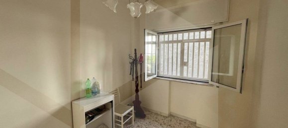 3 rooms Apartment in Bari, Italy No. 26393 17