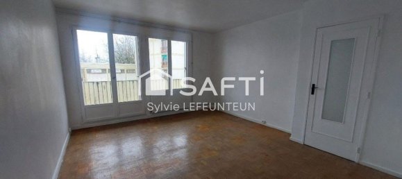 3 chambres Appartement à Vierzon, France No. 49674 9