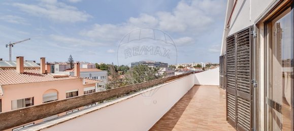 2 Schlafzimmer Doppelhaus in Cascais, Portugal, Nr. 348925 28