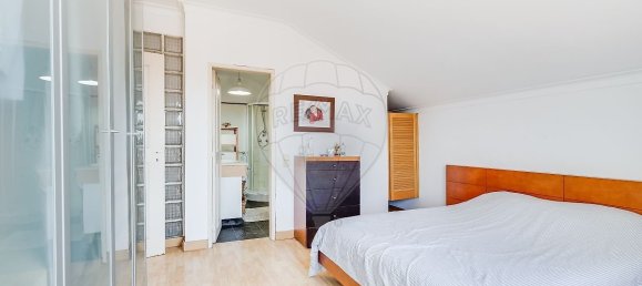2 Schlafzimmer Doppelhaus in Cascais, Portugal, Nr. 348925 24