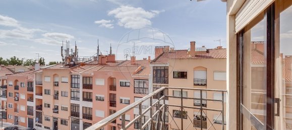 2 Schlafzimmer Doppelhaus in Cascais, Portugal, Nr. 348925 11