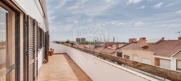 2 Schlafzimmer Doppelhaus in Cascais, Portugal, Nr. 348925 27