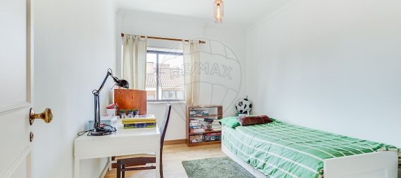 2 Schlafzimmer Doppelhaus in Cascais, Portugal, Nr. 348925 5
