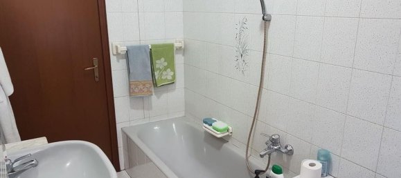 Дом с 6 комнатами в Каронно Варезино, Италия № 154743 21