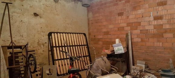 Дом с 6 комнатами в Каронно Варезино, Италия № 154743 28