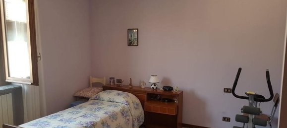 Дом с 6 комнатами в Каронно Варезино, Италия № 154743 17