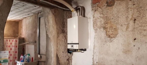 Дом с 6 комнатами в Каронно Варезино, Италия № 154743 33