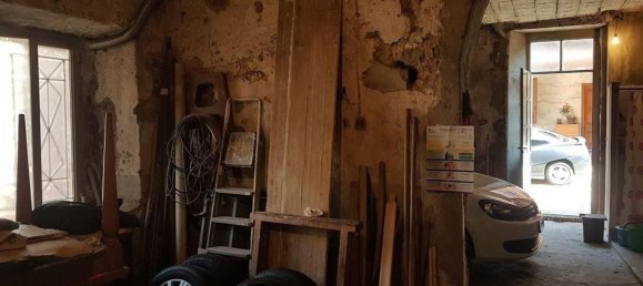 Дом с 6 комнатами в Каронно Варезино, Италия № 154743 34