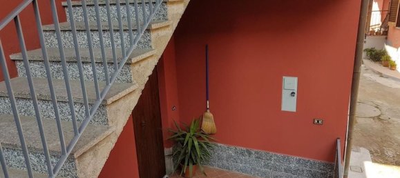 Дом с 6 комнатами в Каронно Варезино, Италия № 154743 27