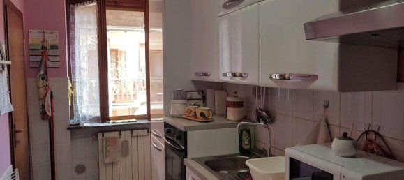 Дом с 6 комнатами в Каронно Варезино, Италия № 154743 11