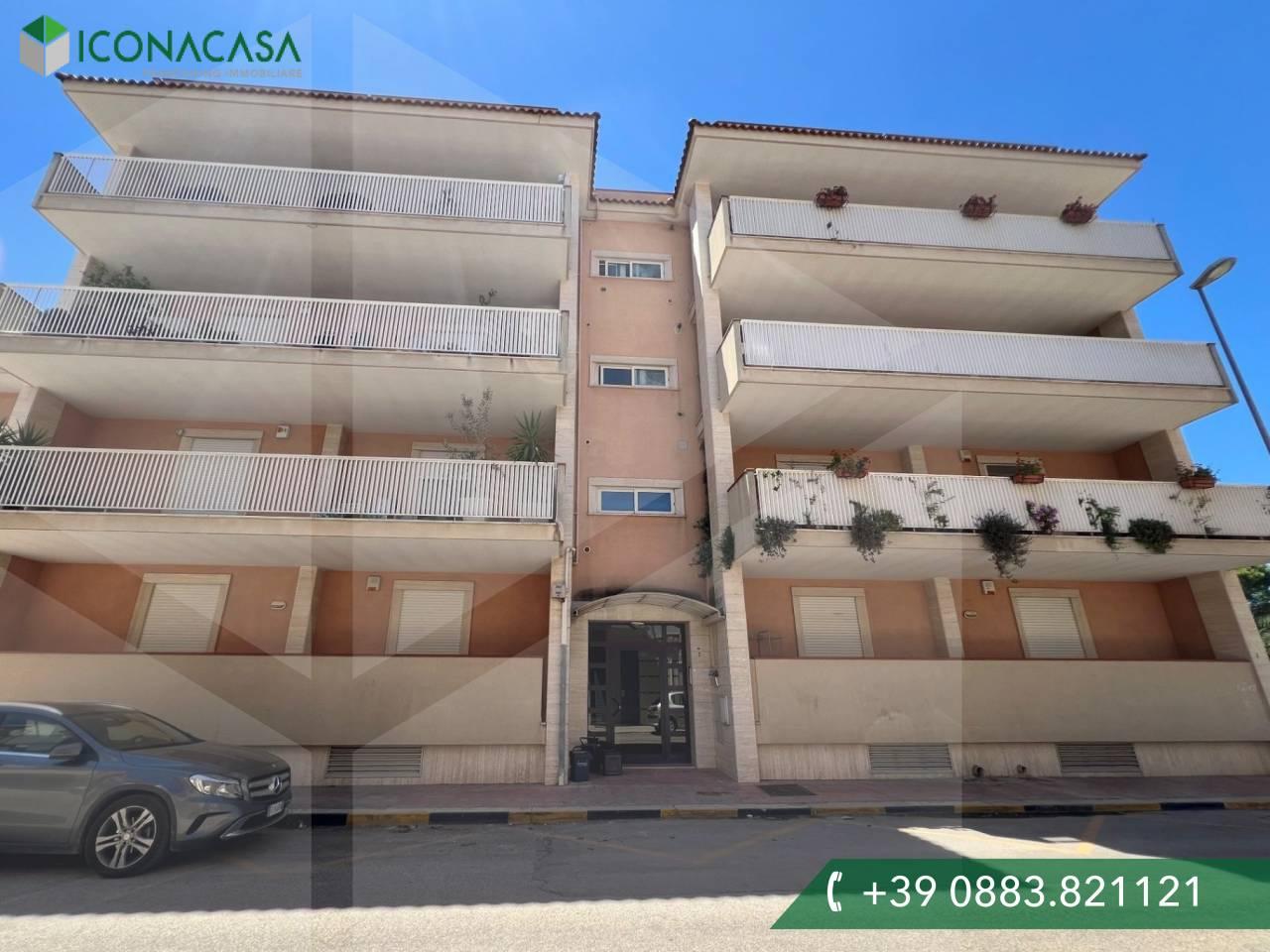 4 rooms Apartment in Andria, Italy No. 14909