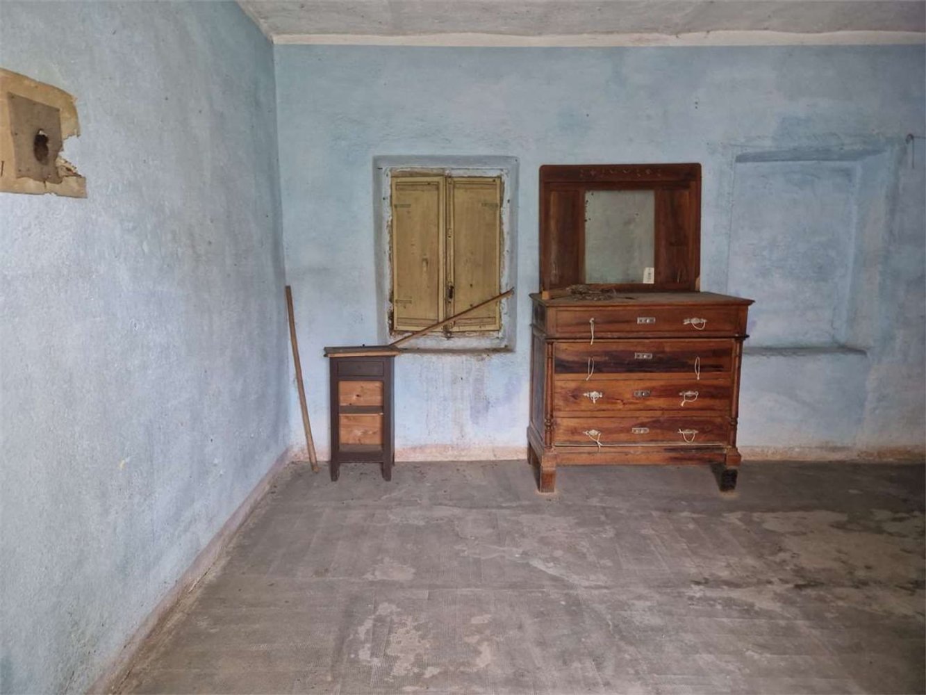 5 rooms House in Suno, Italy No. 111000